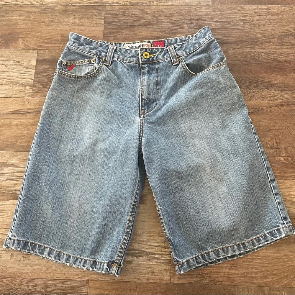 Quiksilver relaxed fit jean shorts 31